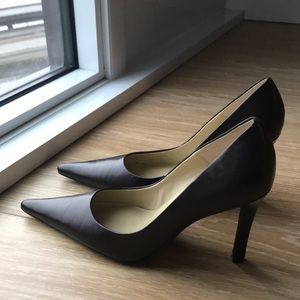 Chinese laundry extra pointed two heels brown